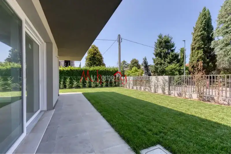 NUOVO CON GIARDINO DI 400 MQ.