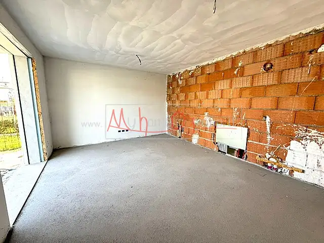 NUOVO UFFICIO IN FRONTE STRADA PRINCIPALE