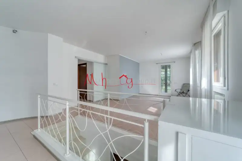 APPARTAMENTO CON GIARDINO ESCLUSIVO DI 650 MQ