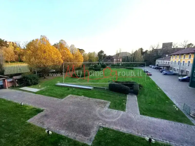 ULTIMO PIANO AL GOLF MONTECCHIA