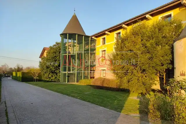 ULTIMO PIANO AL GOLF MONTECCHIA