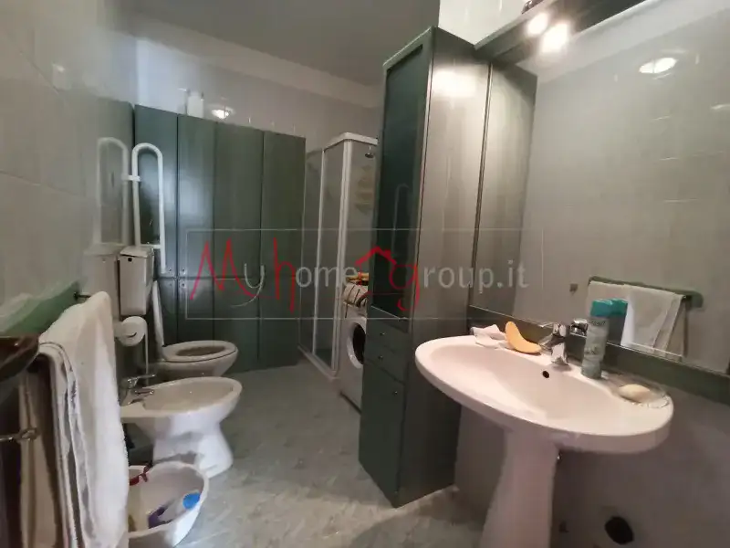 AFFITTO POSTO LETTO IN CAMERA MATRIMONIALE CONDIVISA