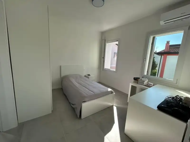 STANZA IN BIFAMILIARE SUPER CONFORT