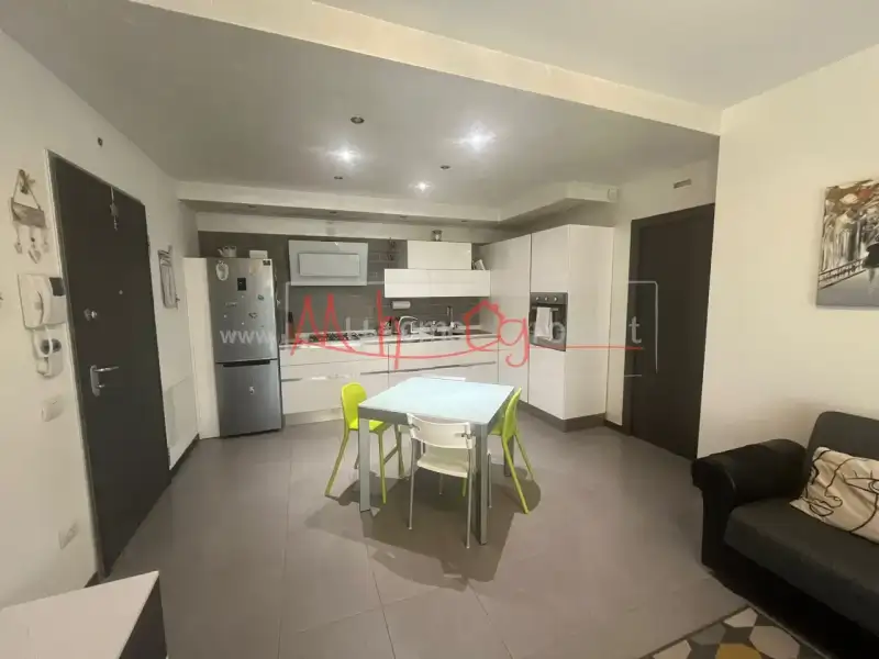 TRILOCALE CON TERRAZZA ABITABILE