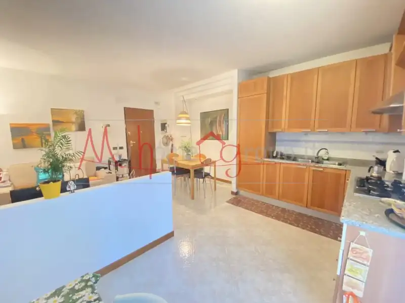 BILOCALE SEMI ARREDATO