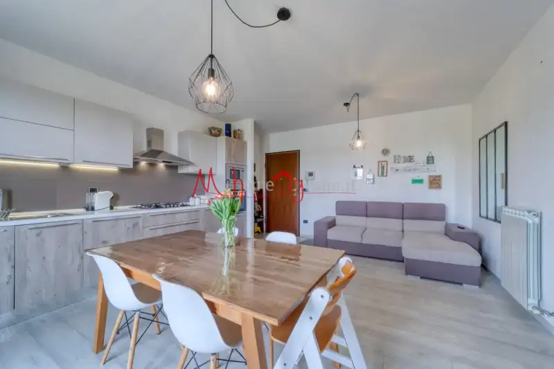 CON 2 CAMERE E GARAGE DOPPIO