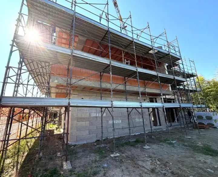 NUOVA VILLA SINGOLA