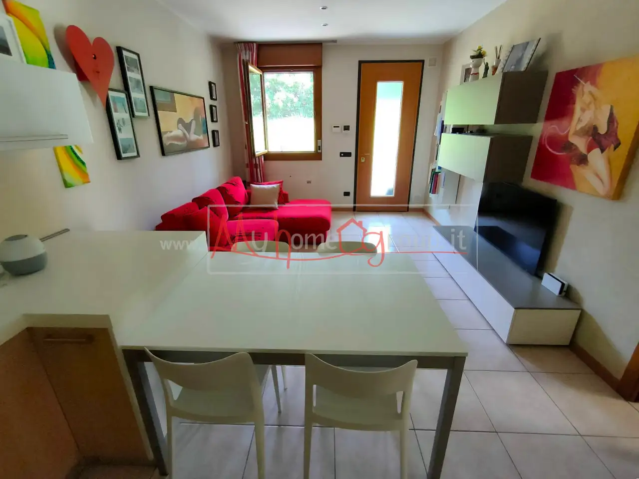 TRILOCALE CON INGRESSO INDIPENDENTE