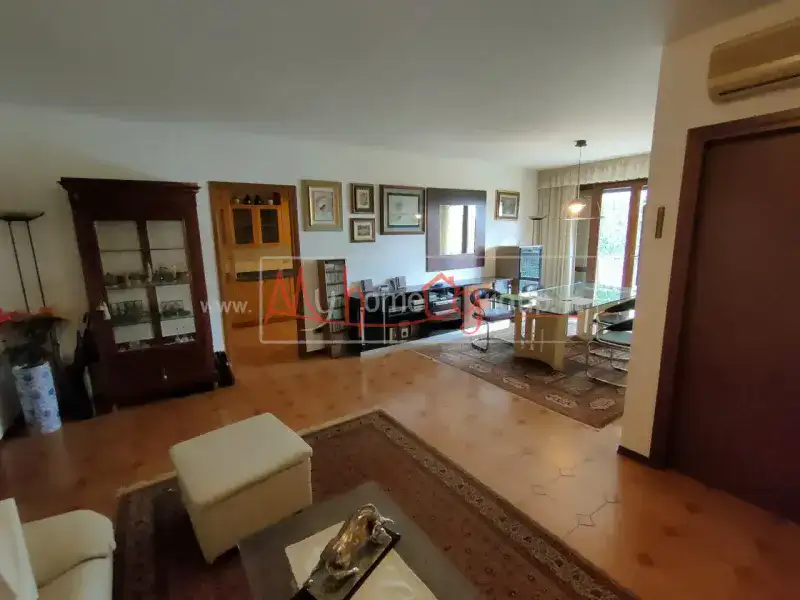 AMPIO QUADRILOCALE AL PIANO ALTO