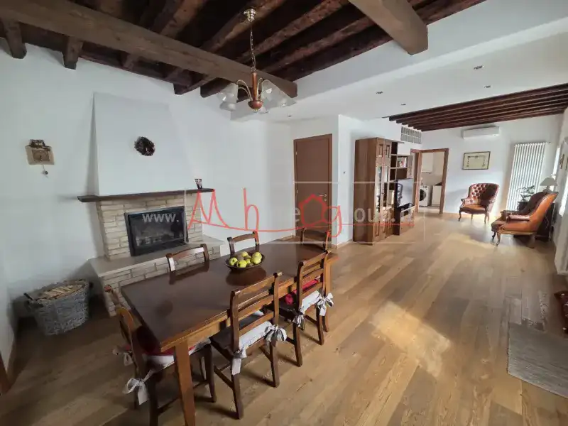 APPARTAMENTO CON INGRESSO INDIPENDENTE