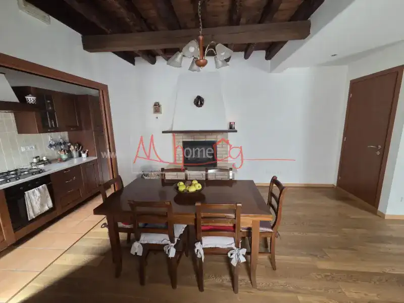 APPARTAMENTO CON INGRESSO INDIPENDENTE