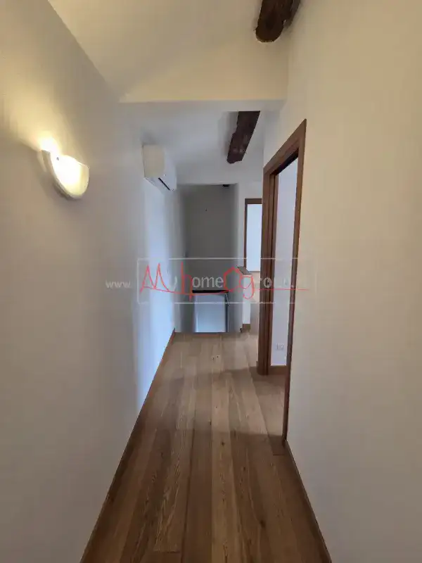 APPARTAMENTO CON INGRESSO INDIPENDENTE