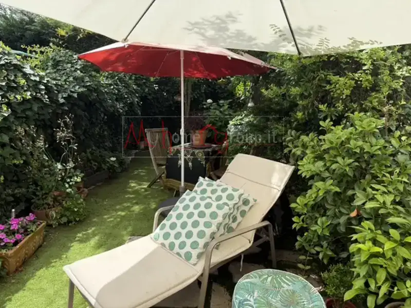Casa indipendente con giardino, dependance e parcheggio privato