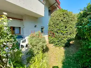 INGRESSO INDIPENDENTE E GIARDINO