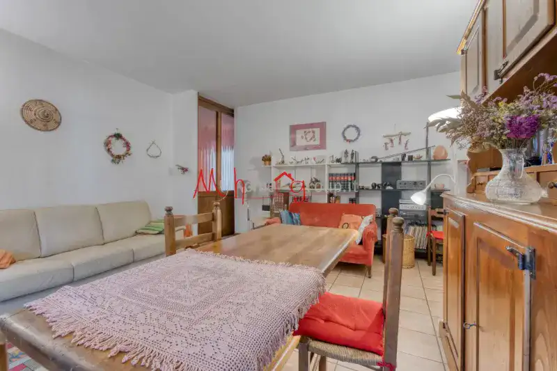 Appartamento quadrilocale con garage e cantina in zona Guizza, Padova