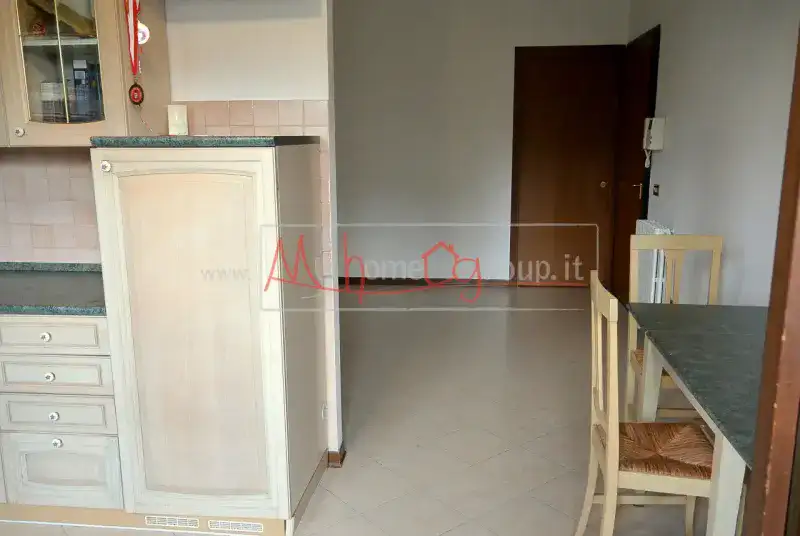 DUE CAMERE CON AMPIO GARAGE