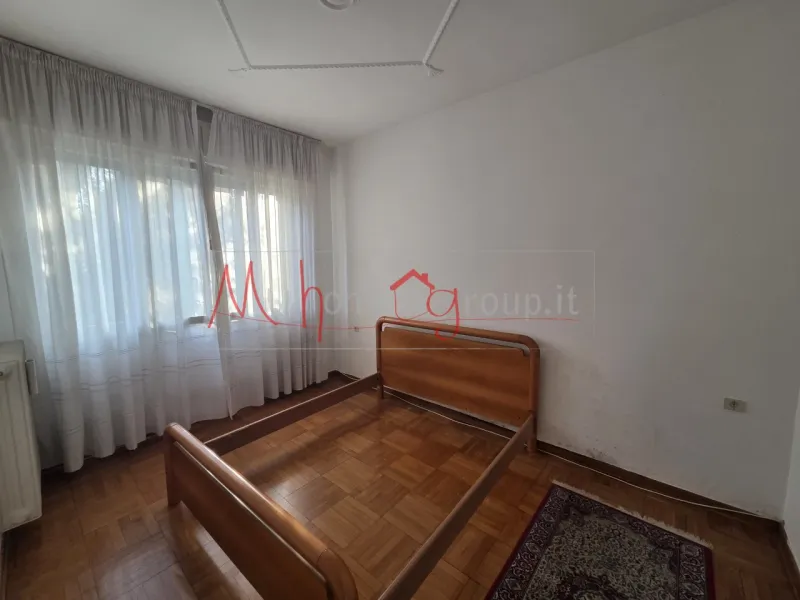 CASA BIFAMILIARE, IN VENDITA INTERA