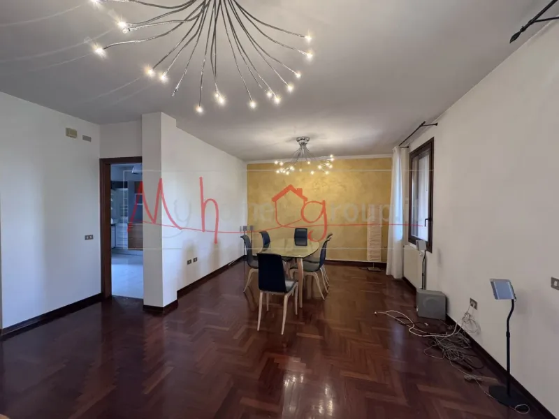 APPARTAMENTO ULTIMO PIANO CON TERRAZZO
