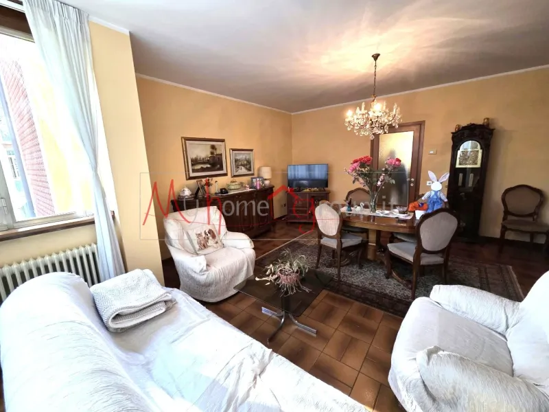 TRE CAMERE CENTRO GUIZZA